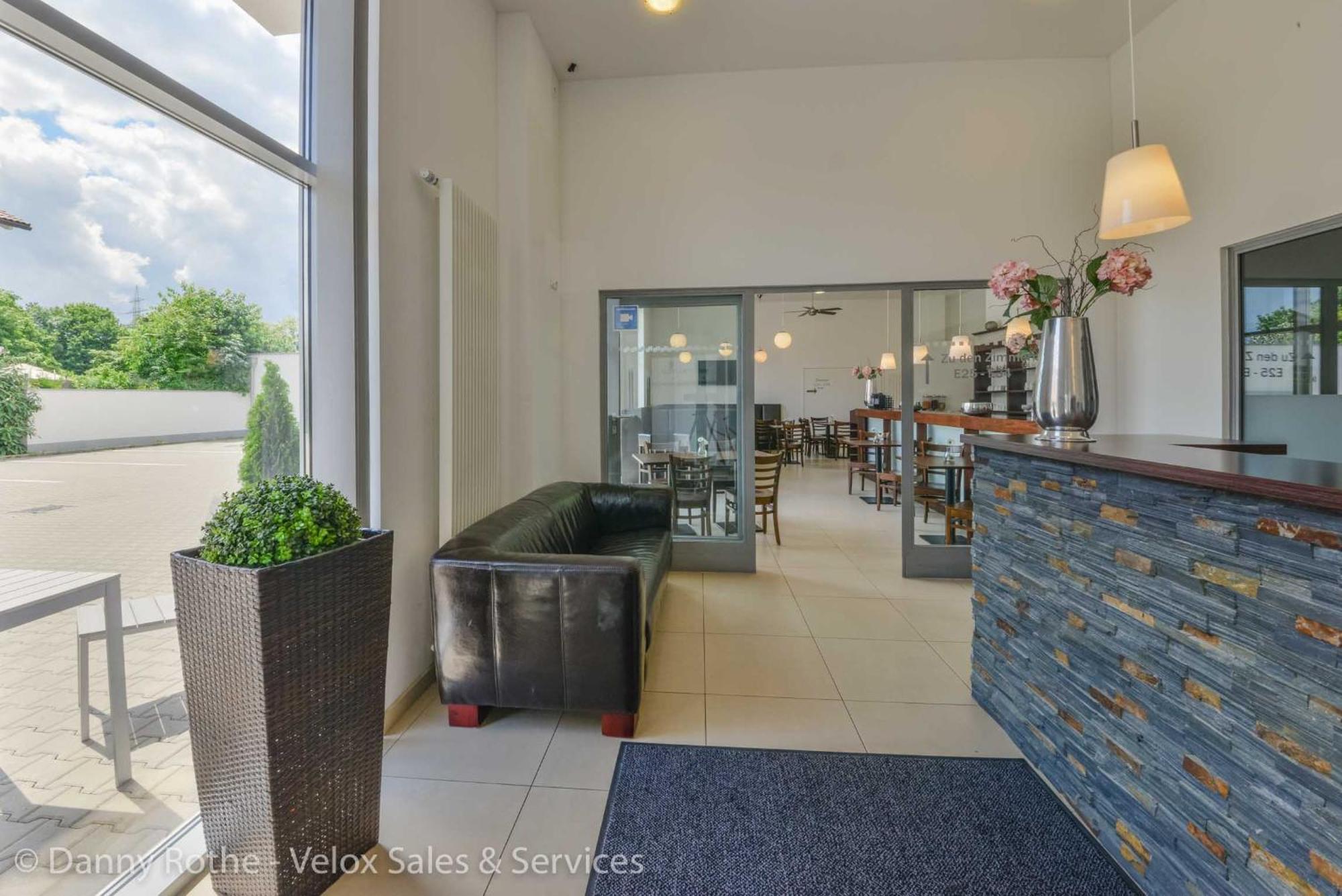 Wess Guest house Neufinsing